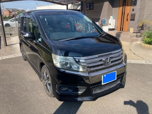 HONDA STEPWAGON SPADA