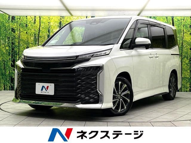 TOYOTA VOXY HYBRID
