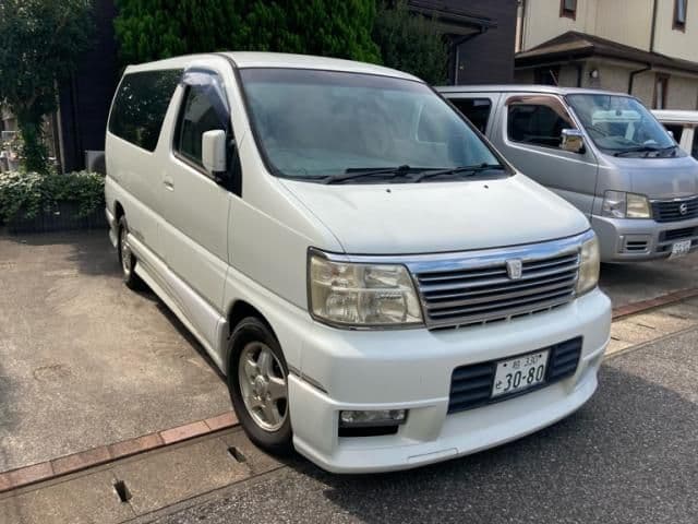 NISSAN ELGRAND 4WD