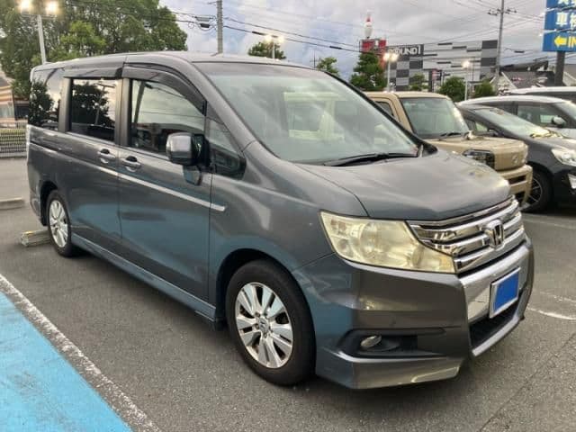 HONDA STEPWAGON SPADA 4WD