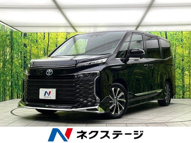 TOYOTA VOXY HYBRID