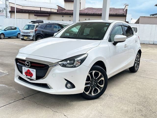 MAZDA DEMIO 4WD