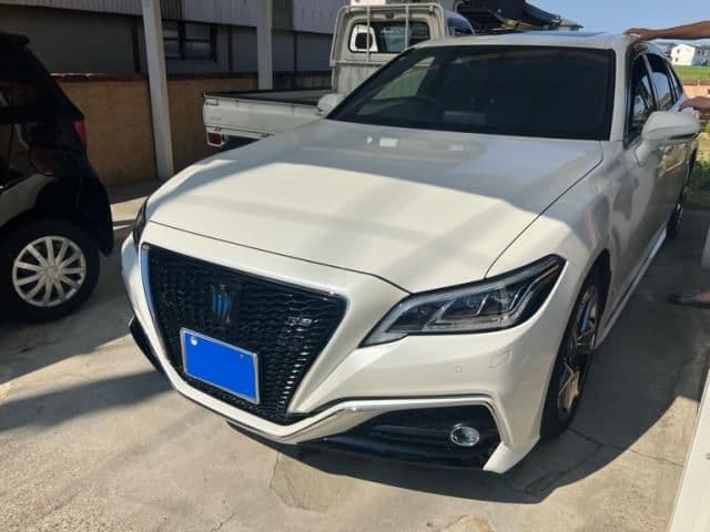 TOYOTA CROWN sedan hybrid