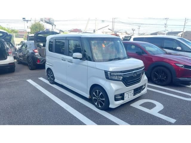 HONDA N BOX CUSTOM