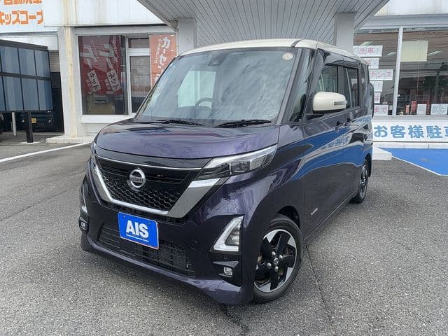 NISSAN ROOX