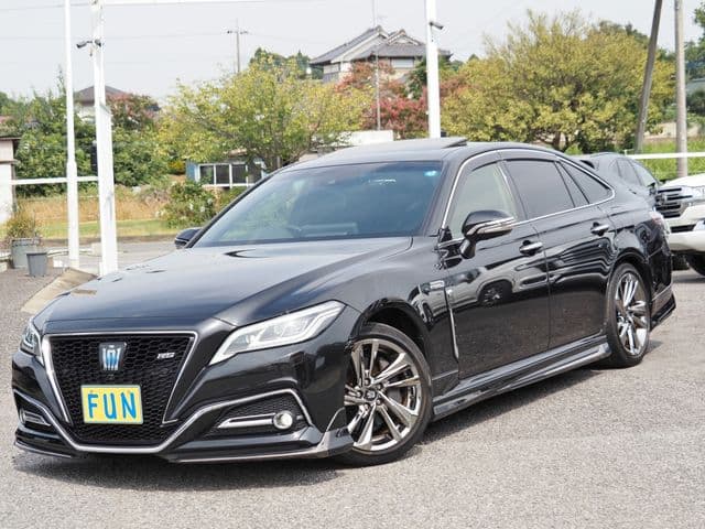 TOYOTA CROWN sedan hybrid