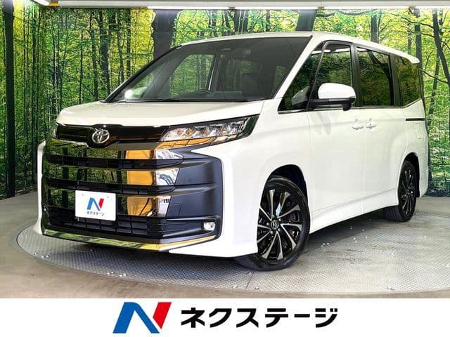 TOYOTA NOAH