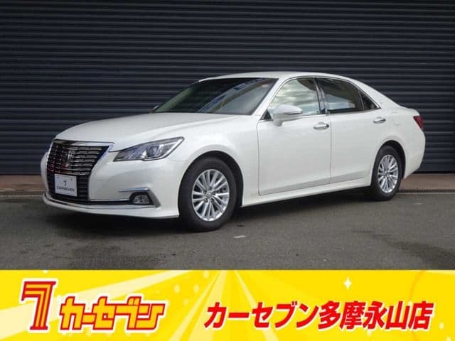 TOYOTA CROWN sedan