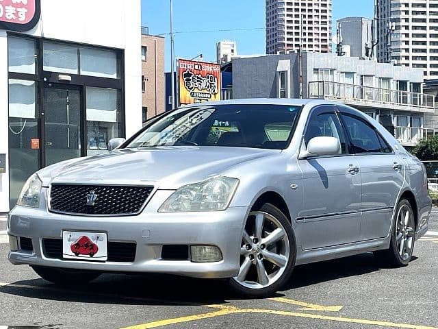 TOYOTA CROWN sedan
