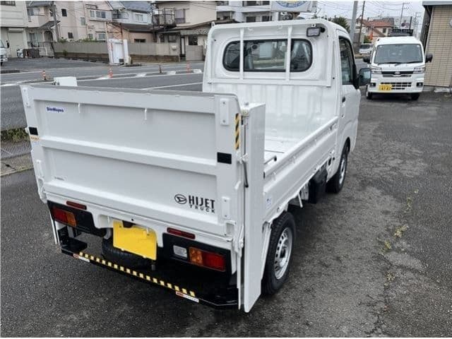 DAIHATSU HIJET truck 4WD