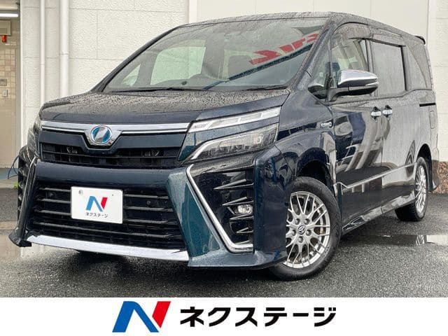 TOYOTA VOXY HYBRID