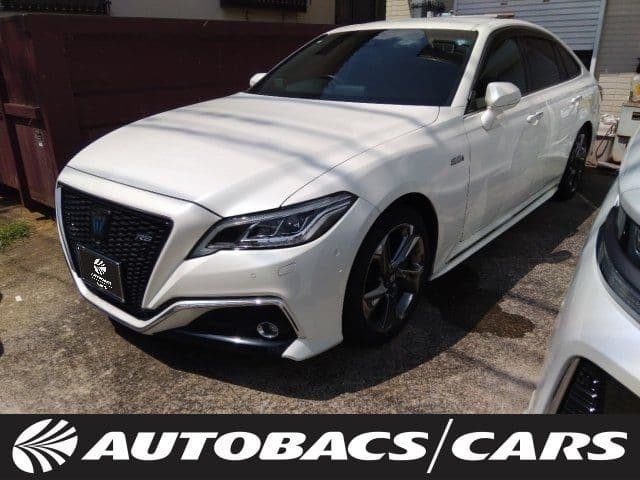 TOYOTA CROWN sedan hybrid