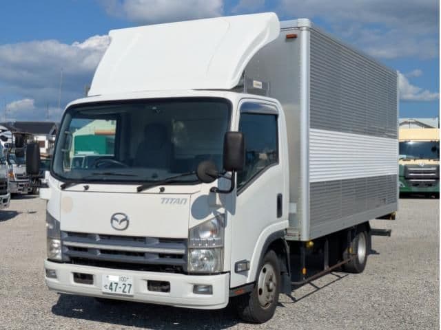 MAZDA TITAN