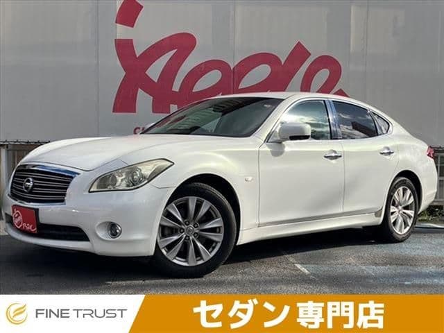 NISSAN FUGA
