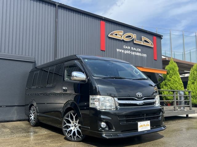 TOYOTA HIACE wagon