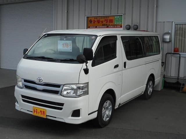 TOYOTA HIACE van 4WD