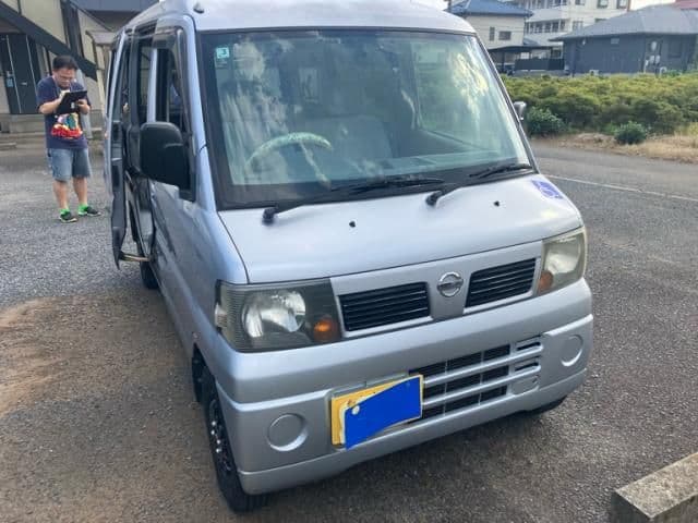 NISSAN CLIPPER van