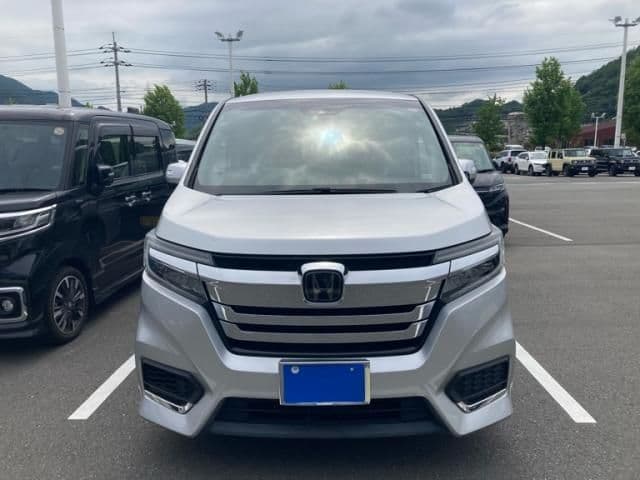 HONDA STEPWAGON SPADA