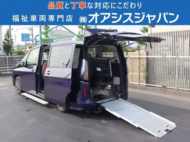 NISSAN SERENA WG