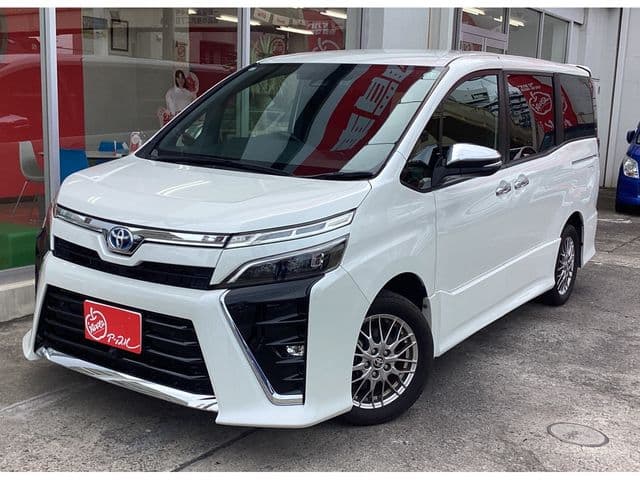 TOYOTA VOXY HYBRID