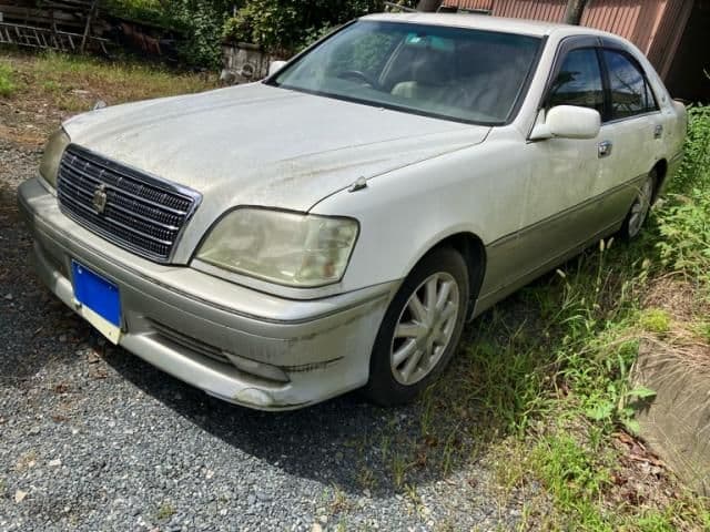 TOYOTA CROWN sedan
