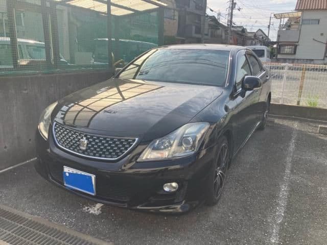 TOYOTA CROWN sedan