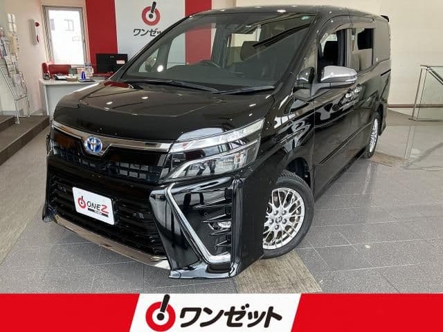 TOYOTA VOXY HYBRID