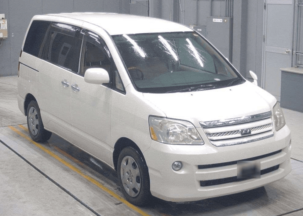 TOYOTA NOAH